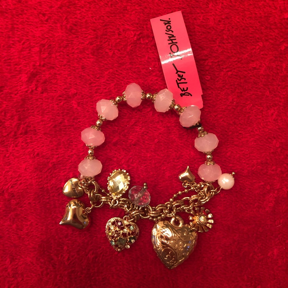 NWT Betsey Johnson Romantic Whispers Bracelet